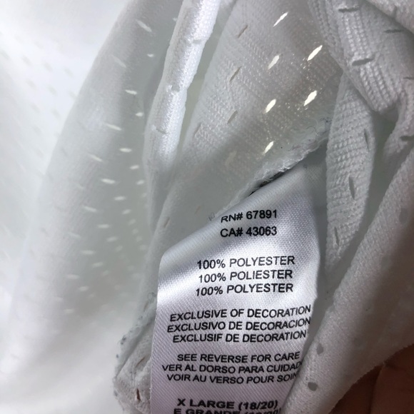 ✨SOLD✨ Atlanta Braves V-Neck Mesh Jersey - Picture 5 of 5